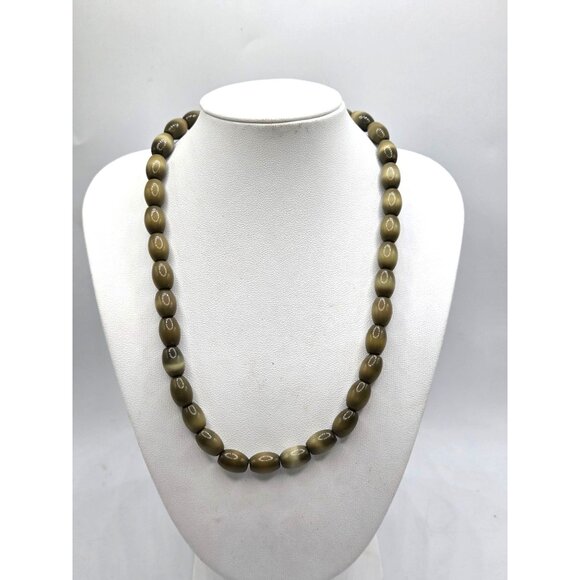 Vintage Olive Green Oval Beaded Necklace Womens Jewelry - Picture 1 of 2